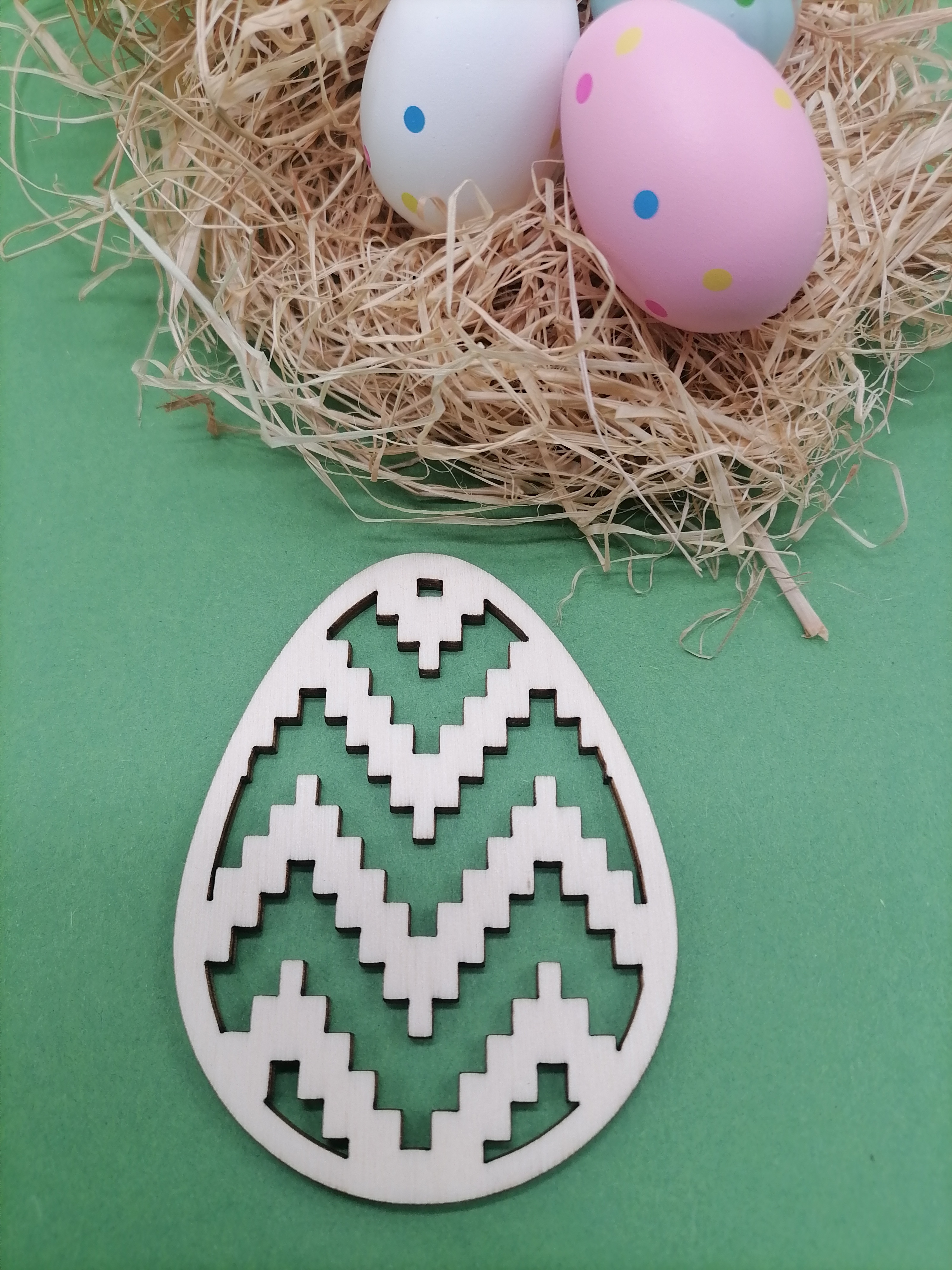 Veľkonočné vajíčko vyriezané 8cm