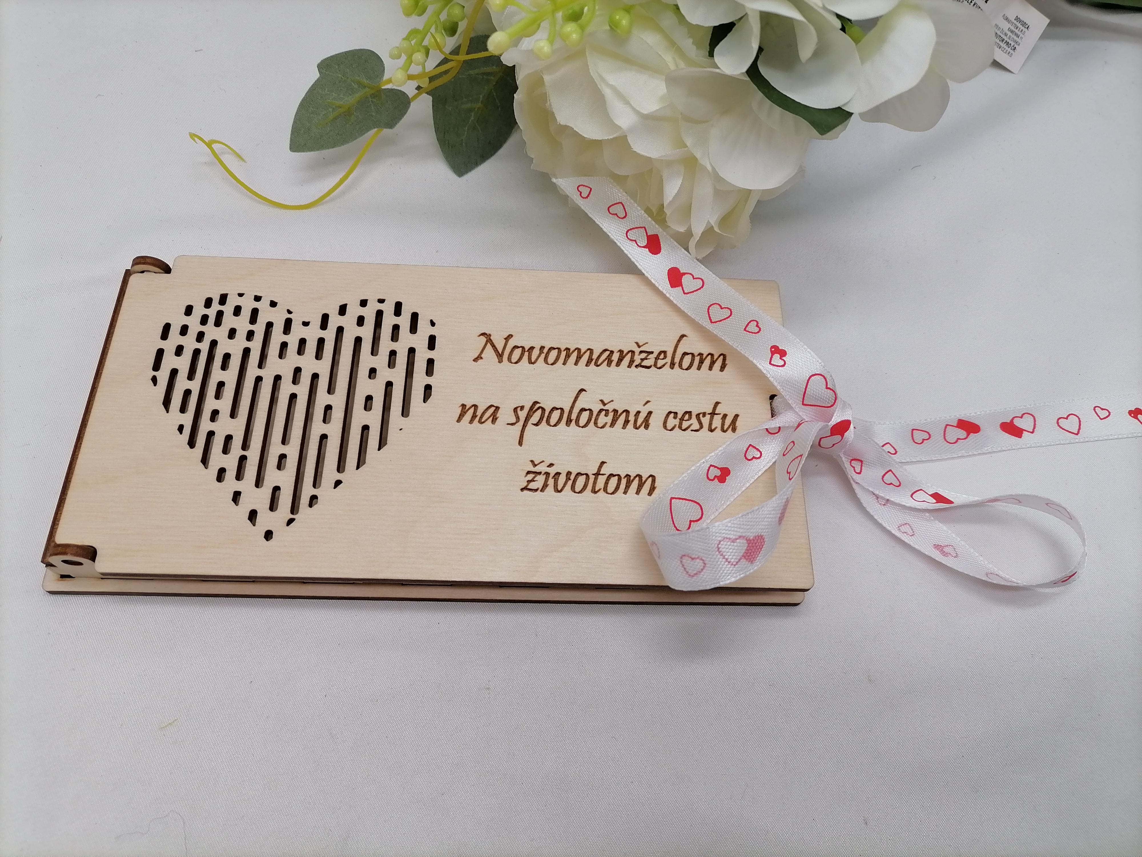 Drevená svadobná obálka na peniaze