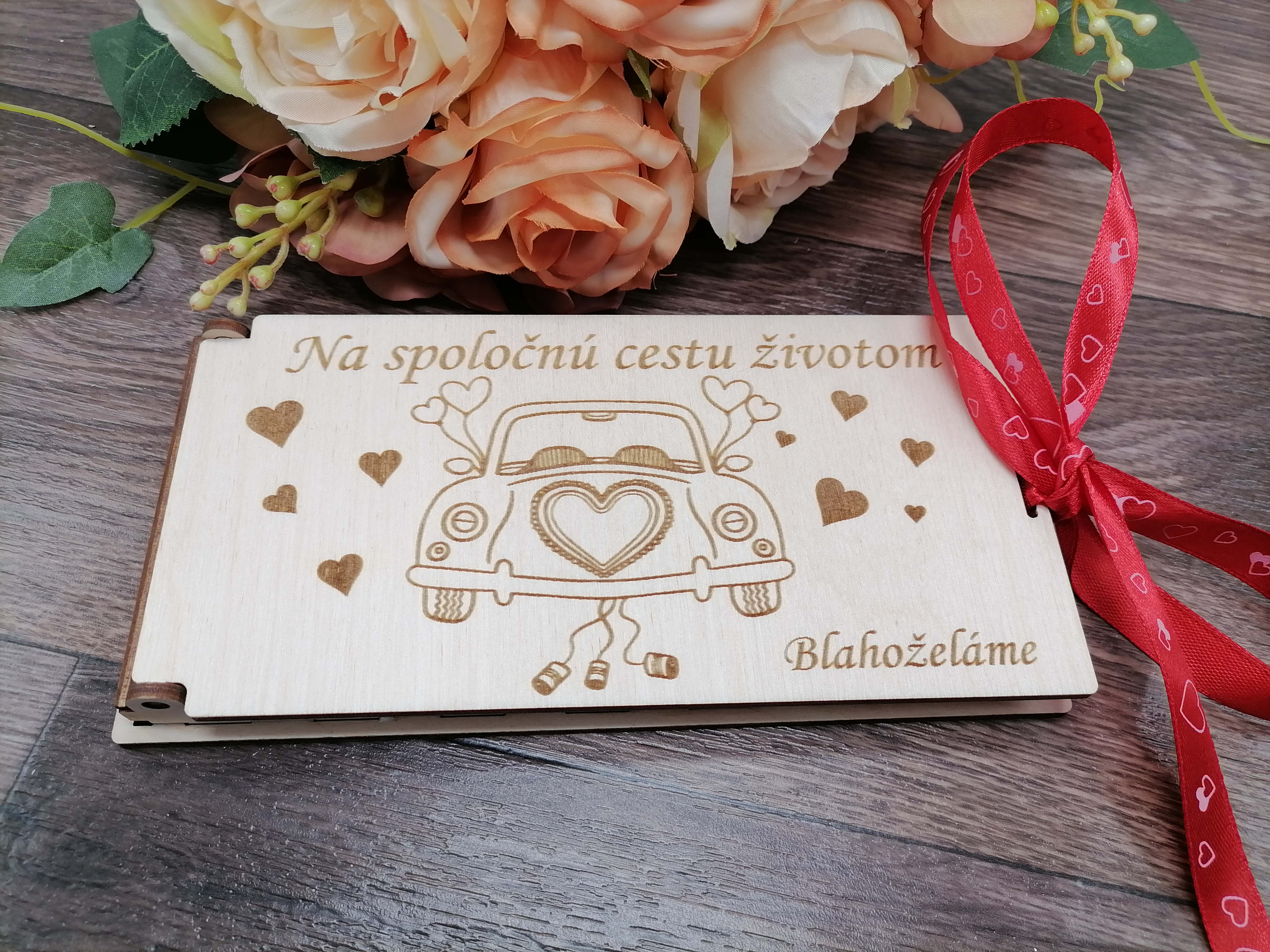 Drevená svadobná obálka na peniaze