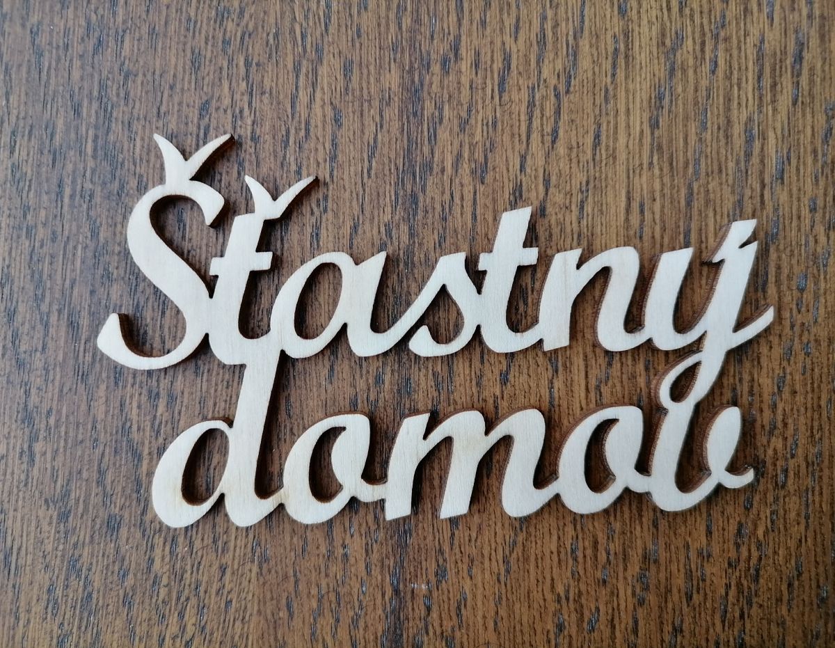Nápis Šťastný domov 15cm