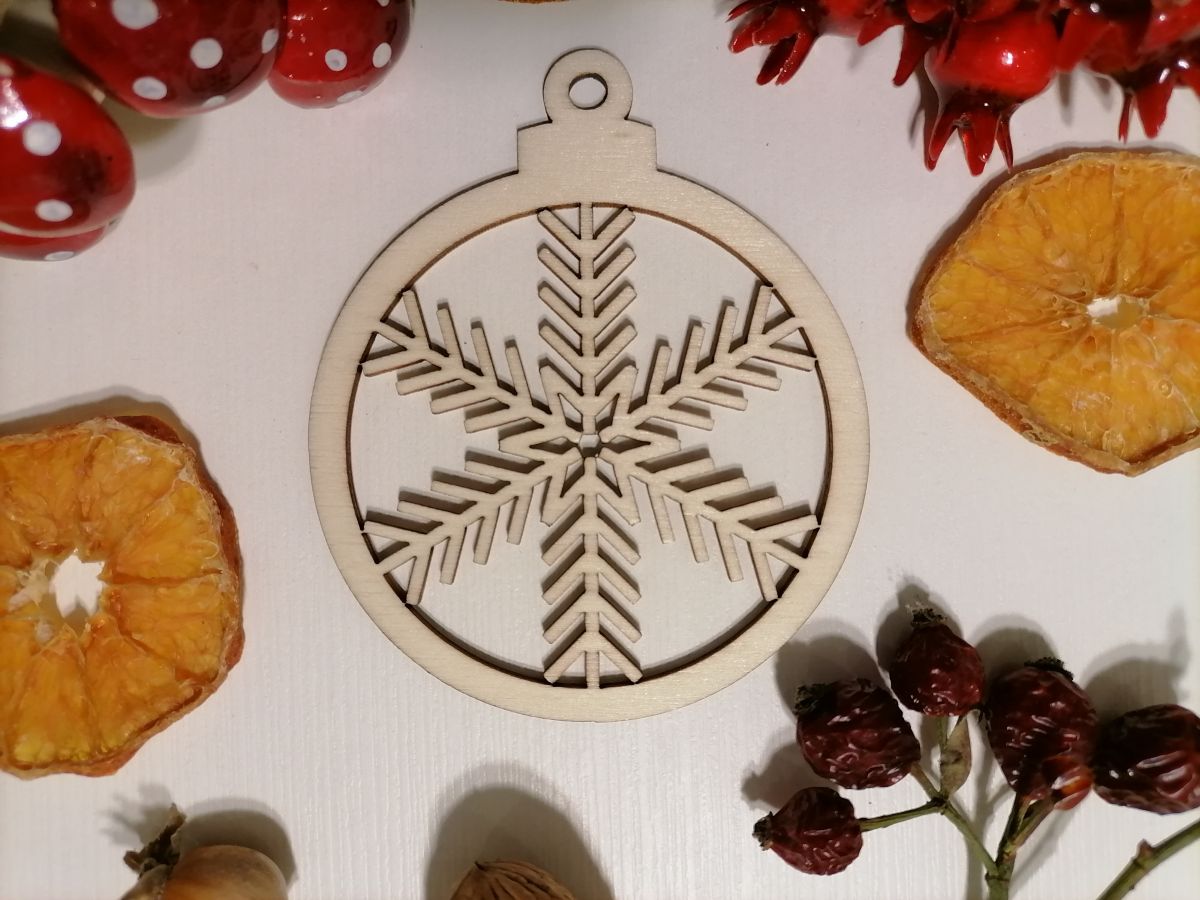 vianočná guľa "vločka" prírodná 10x12cm