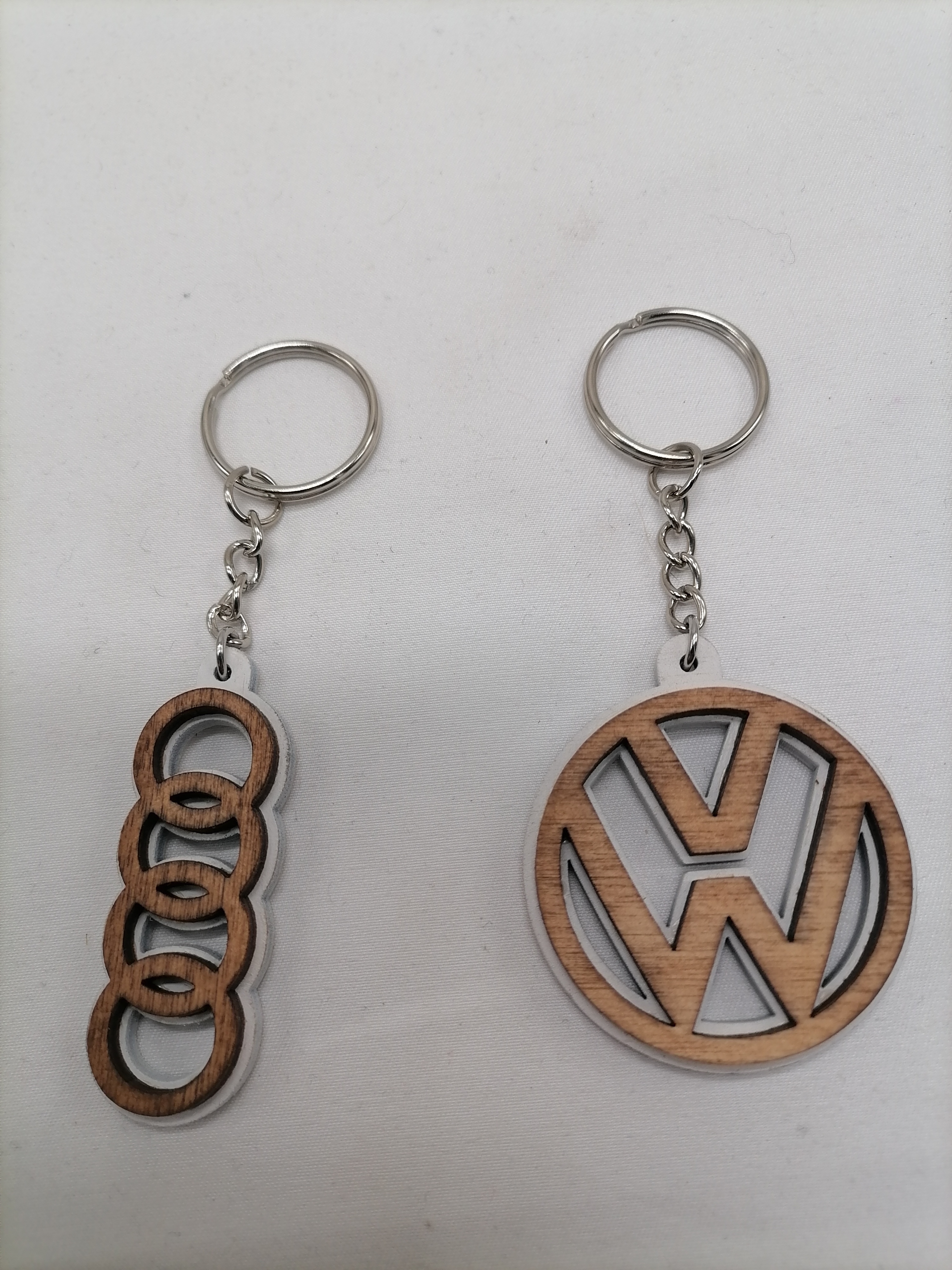 Kľúčenka s logom auta