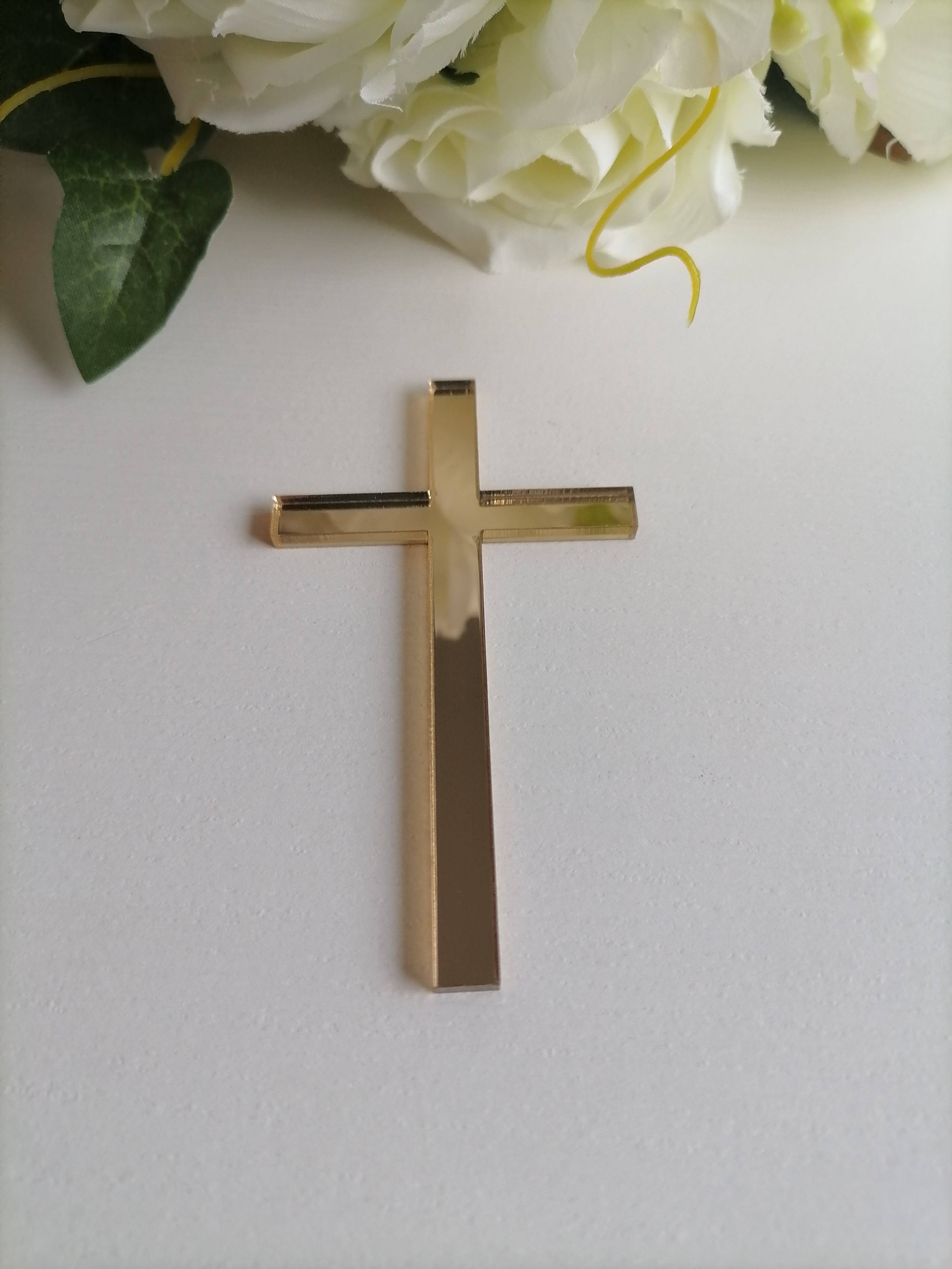 Krížik zlatý zrkadlový plexi - PLA  10cm