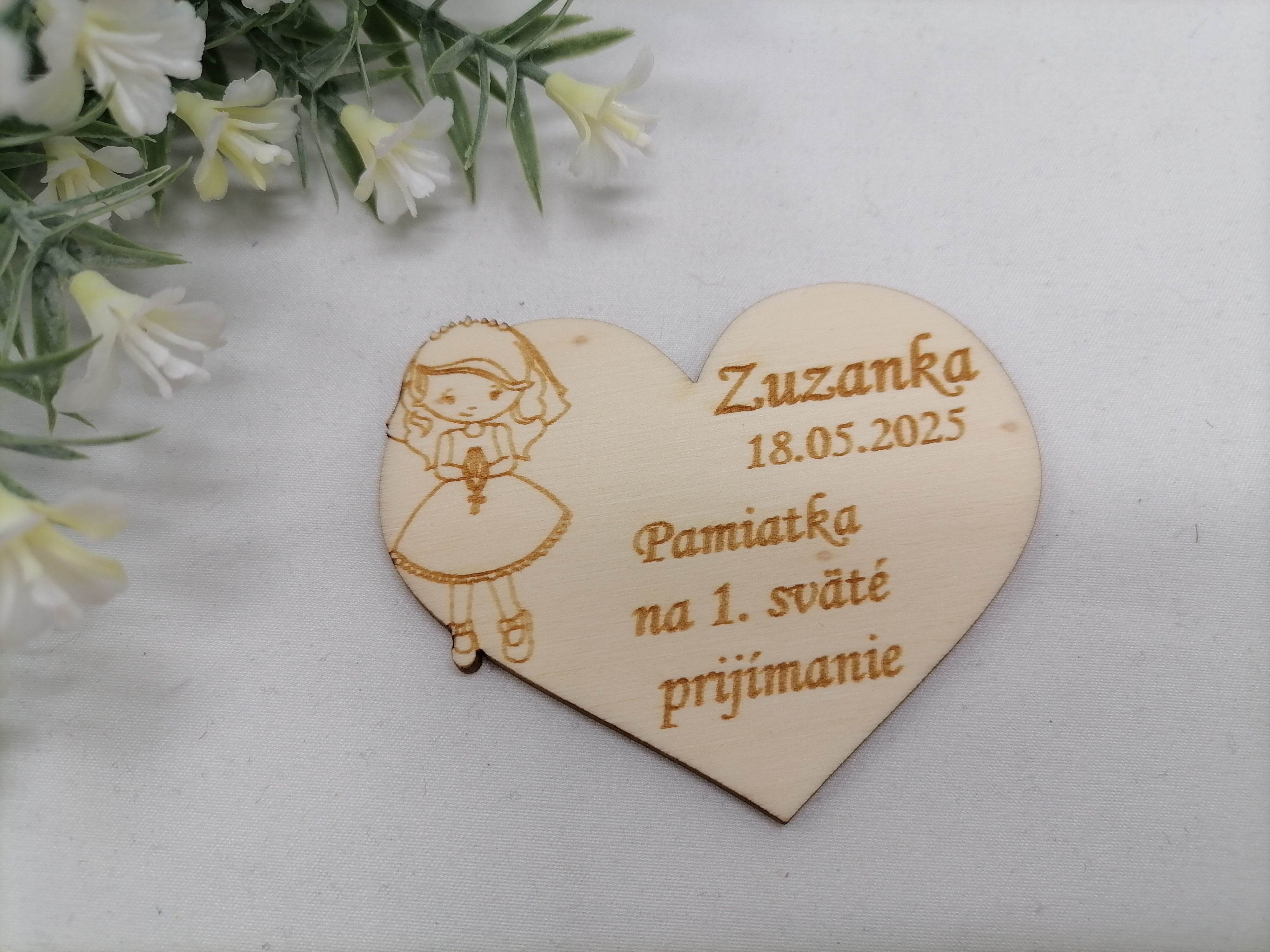 Magnetka dievča  na prvé sväté prijímanie