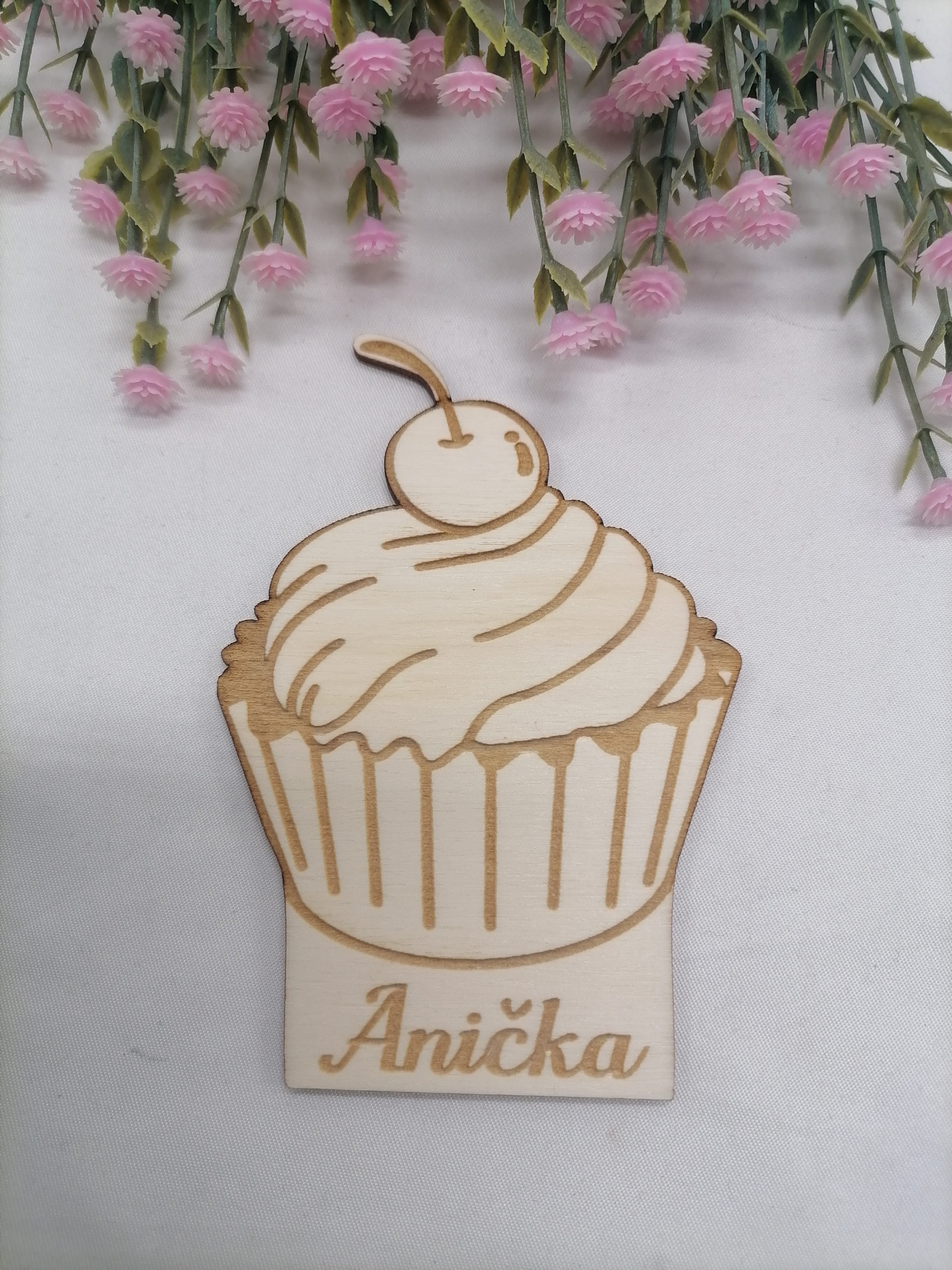 Menovky pre hostí na oslavu muffin