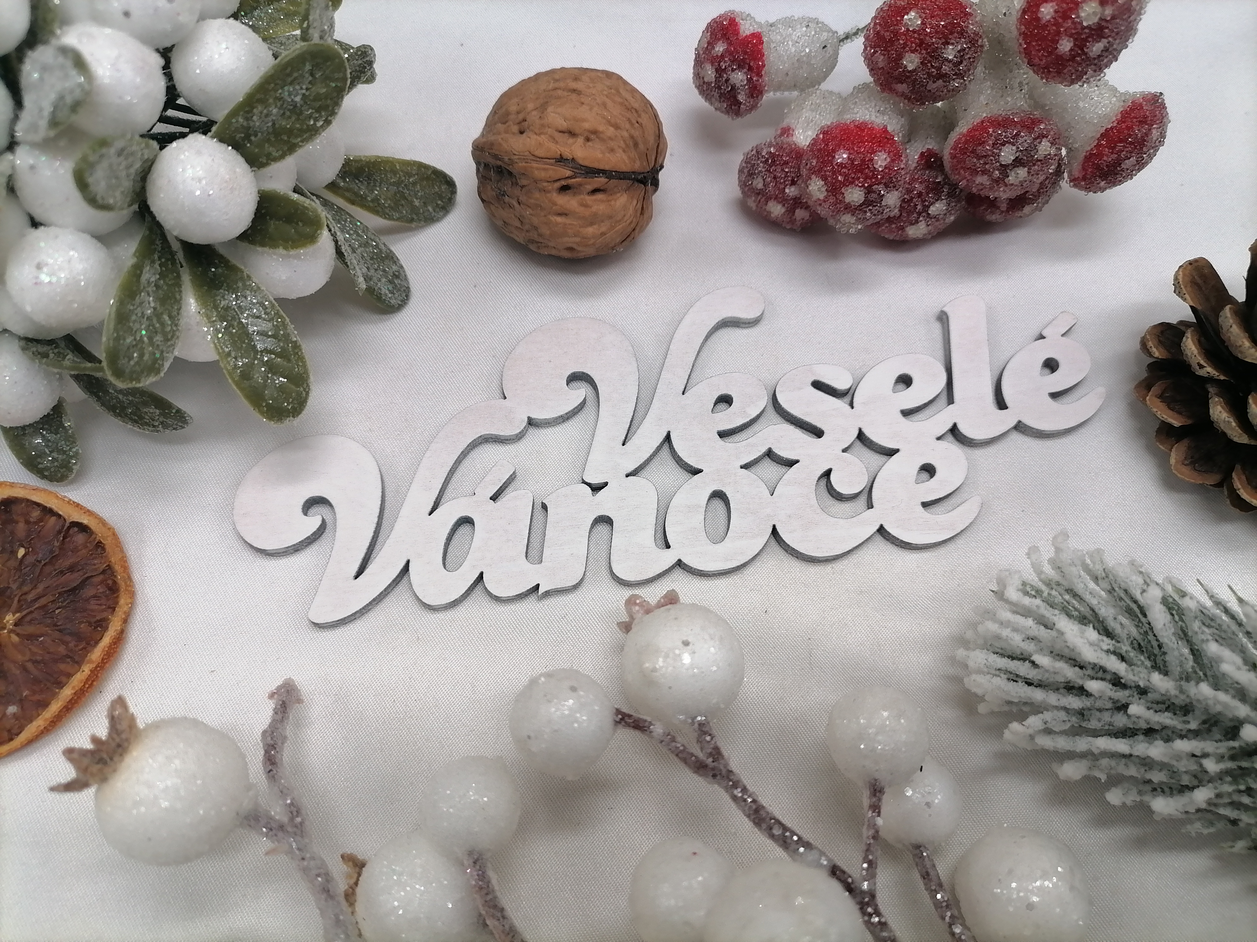 Biely český nápis Veselé Vánoce 15 cm