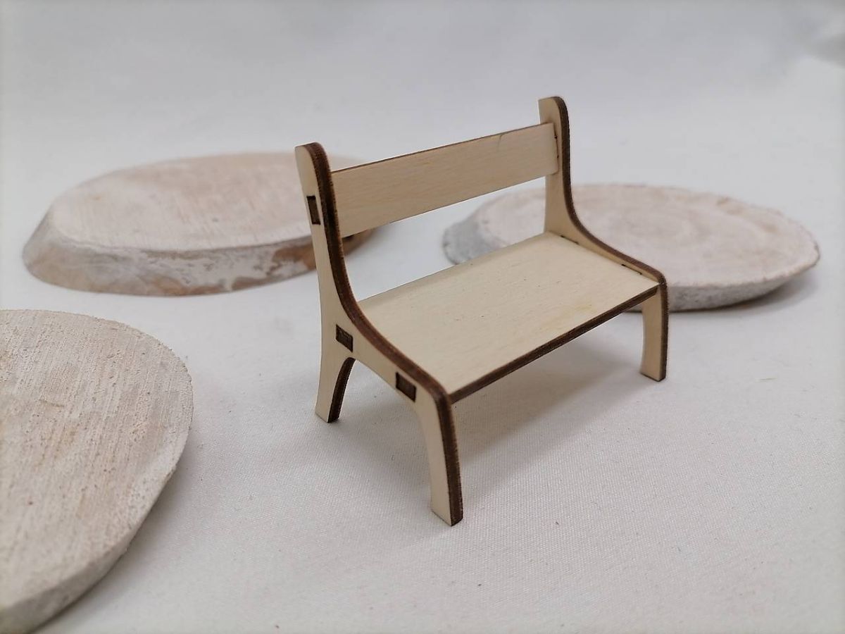 Prírodná lavička 9,5x8cm