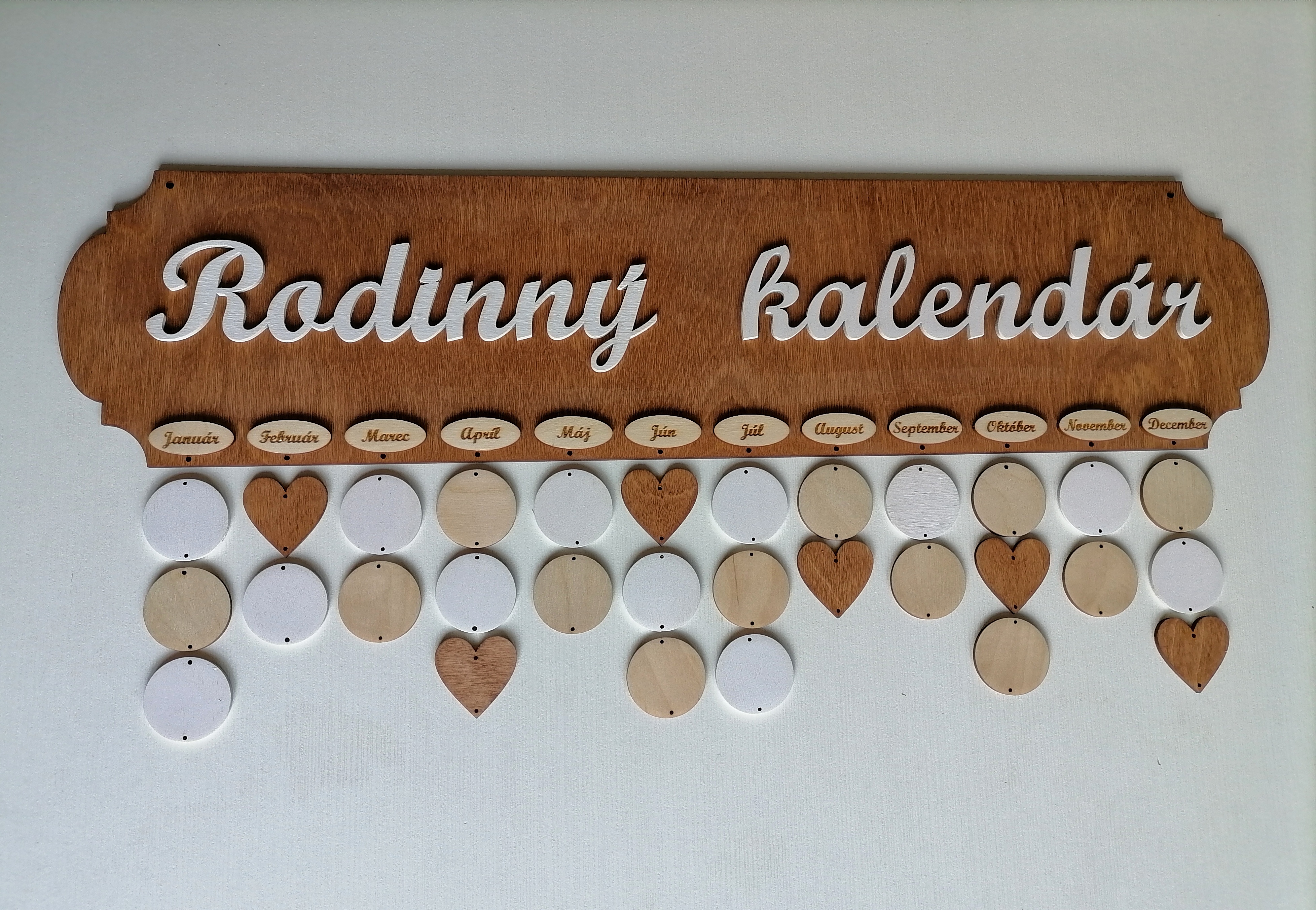 Rodinný kalendár morený teak