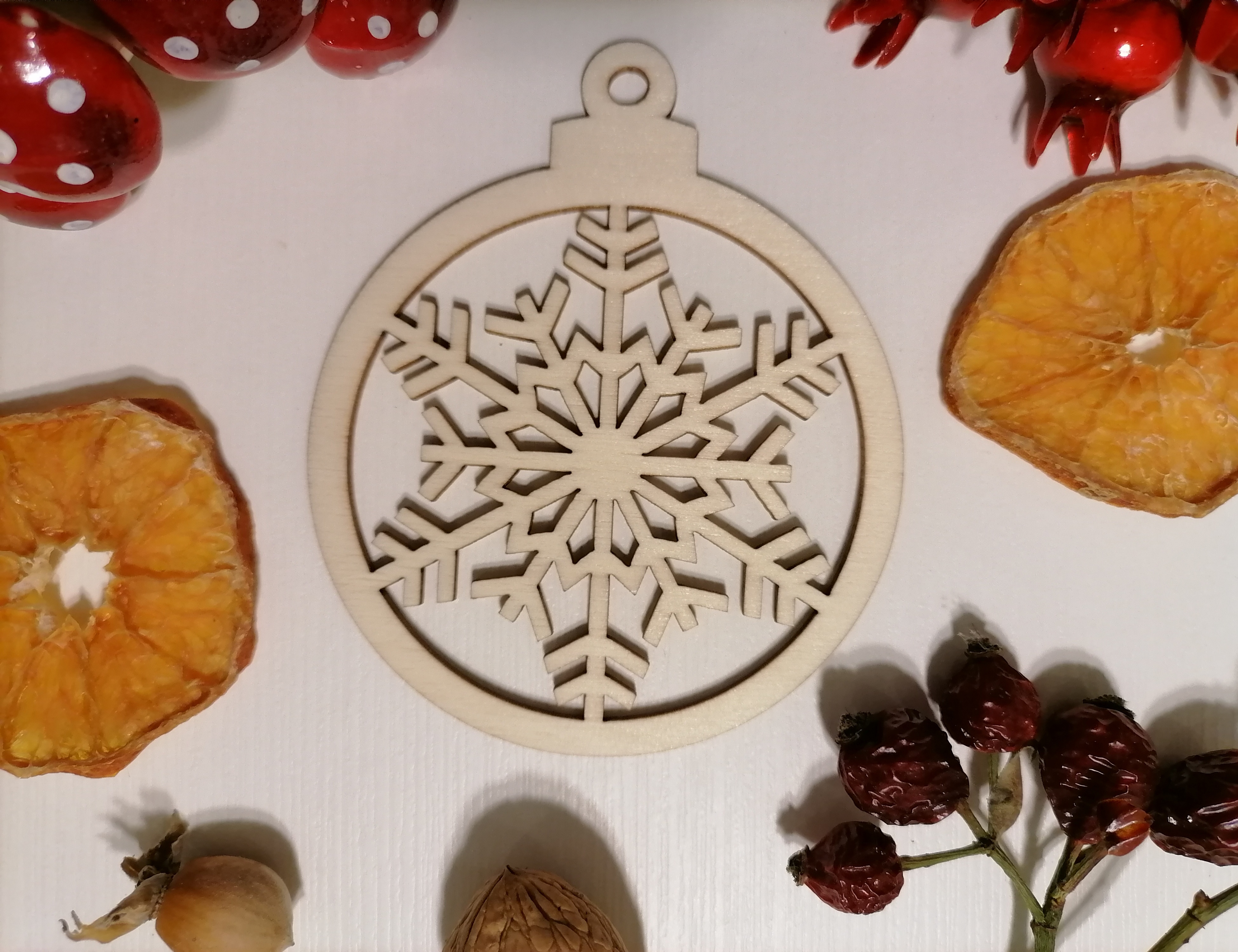 vianočná guľa "vločka" prírodná 10x12cm
