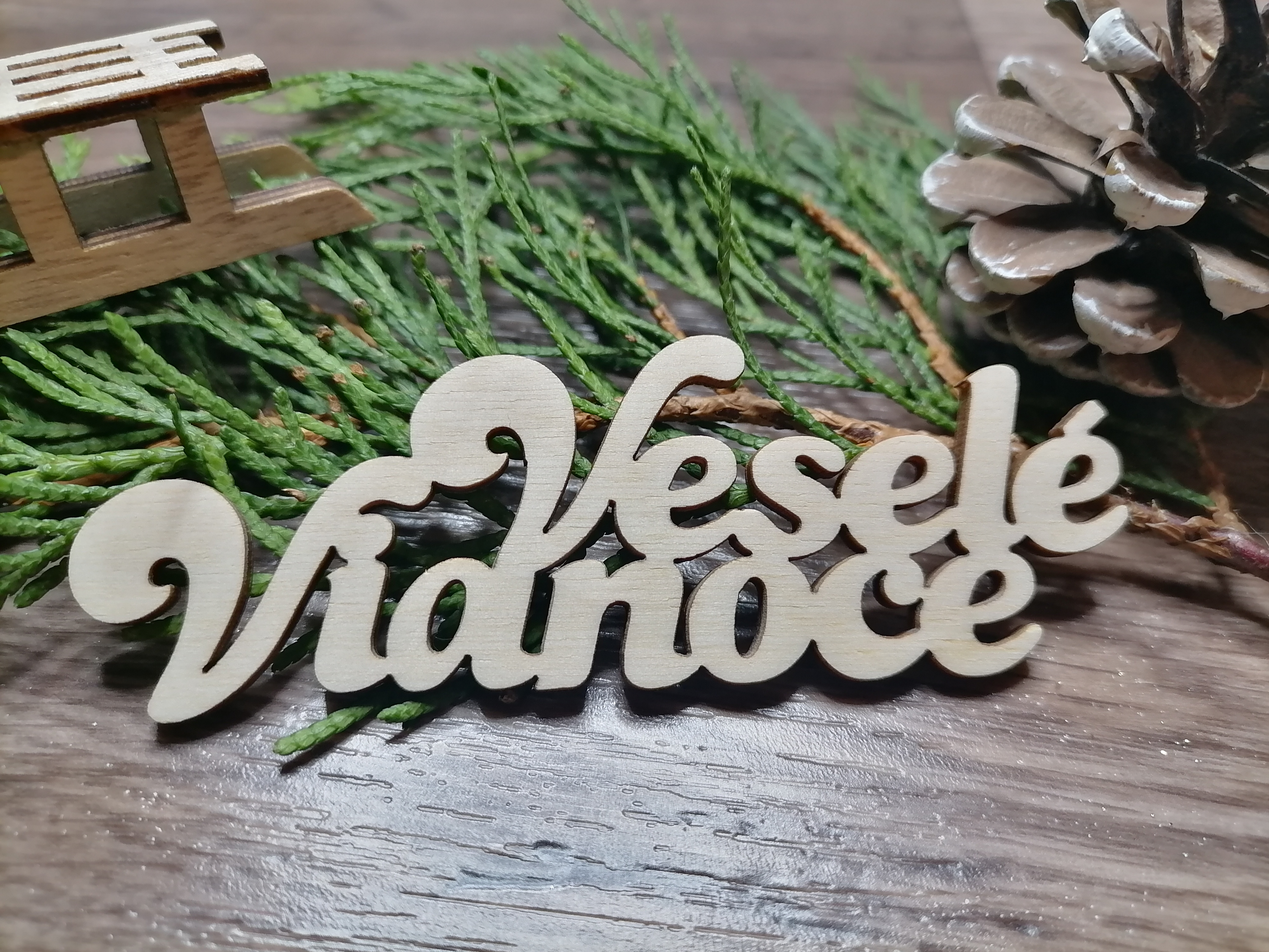 Drevený nápis Veselé vianoce 25 cm