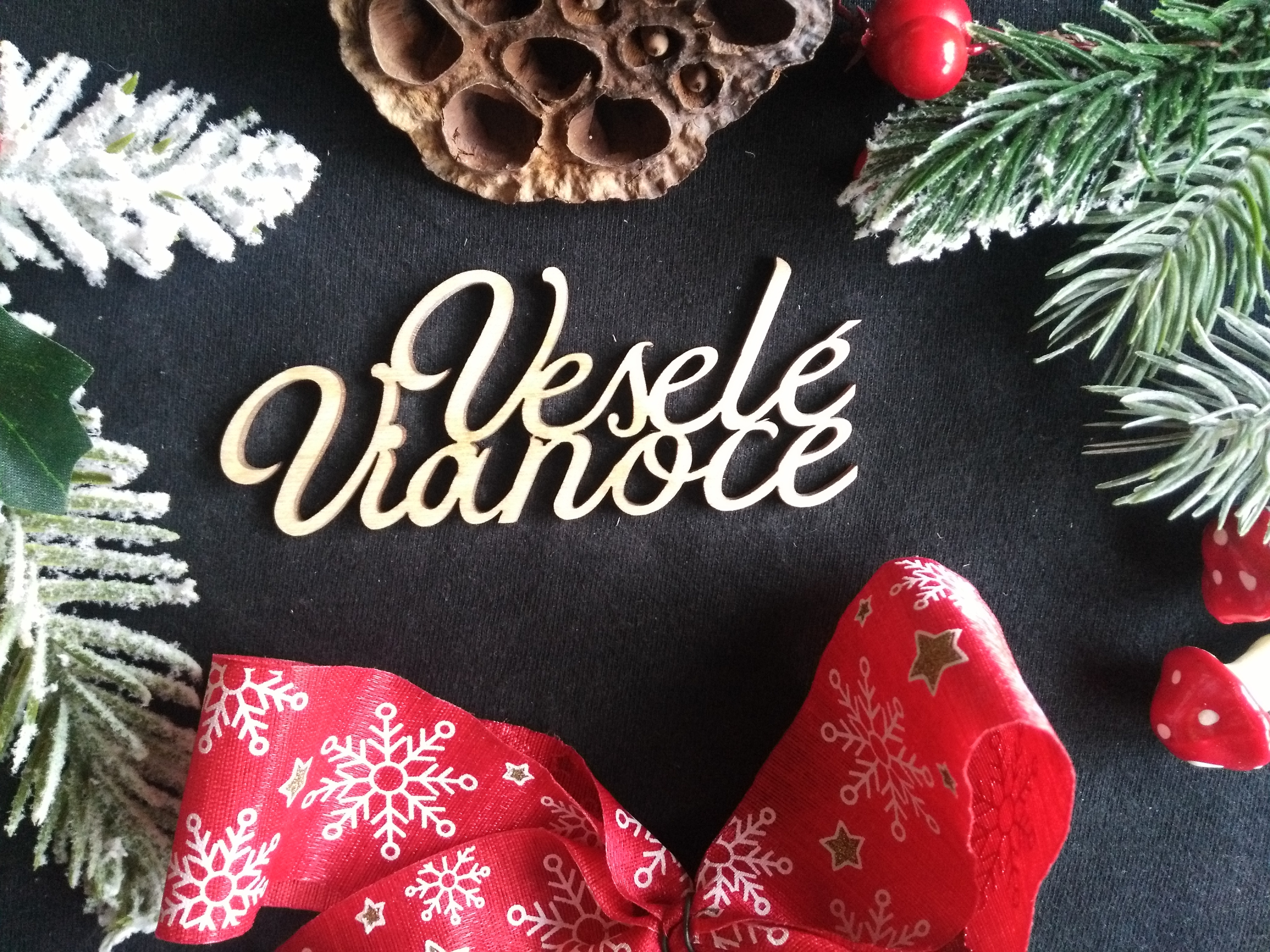 Drevený nápis Veselé vianoce 15 cm
