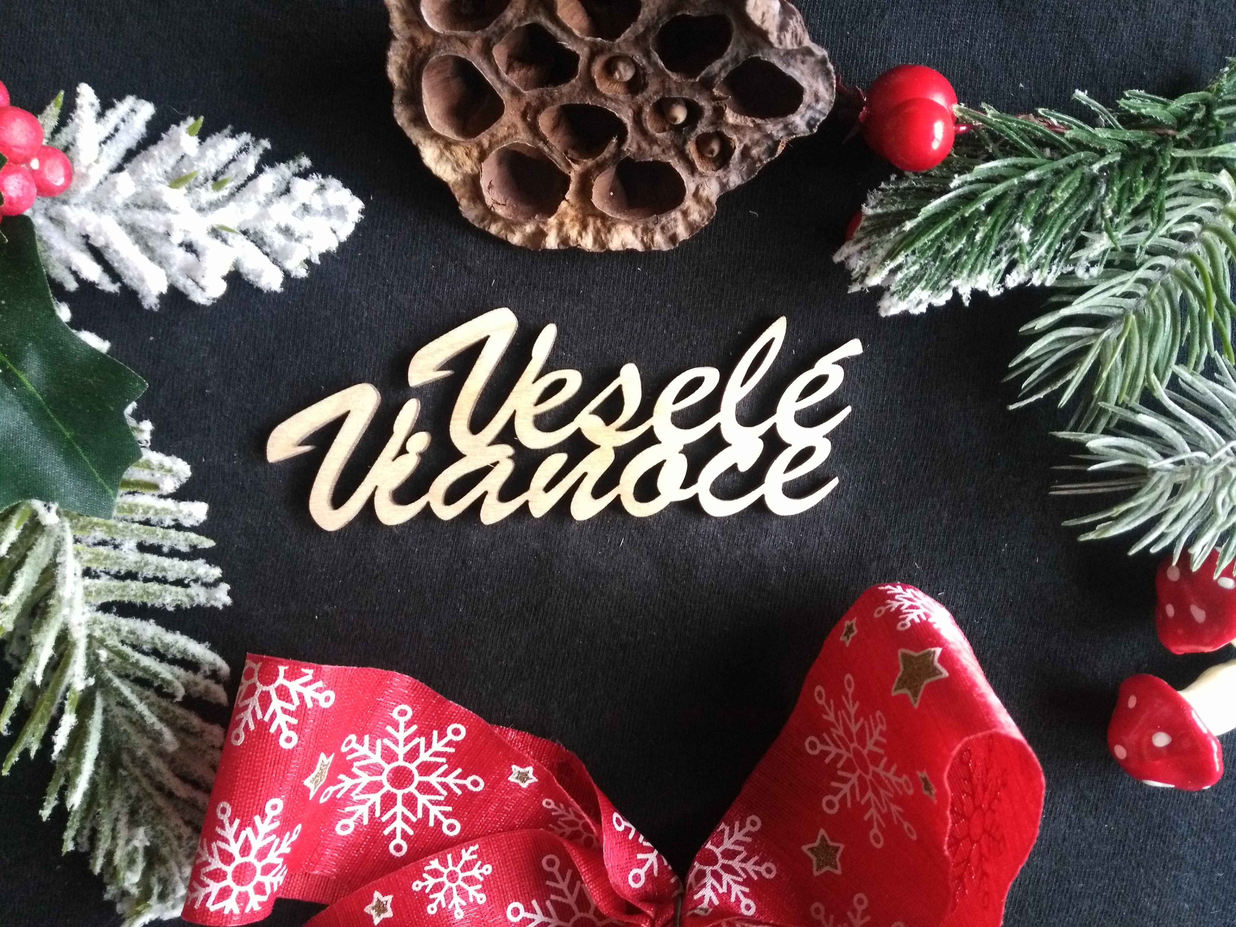 Drevený nápis Veselé vianoce 30  cm