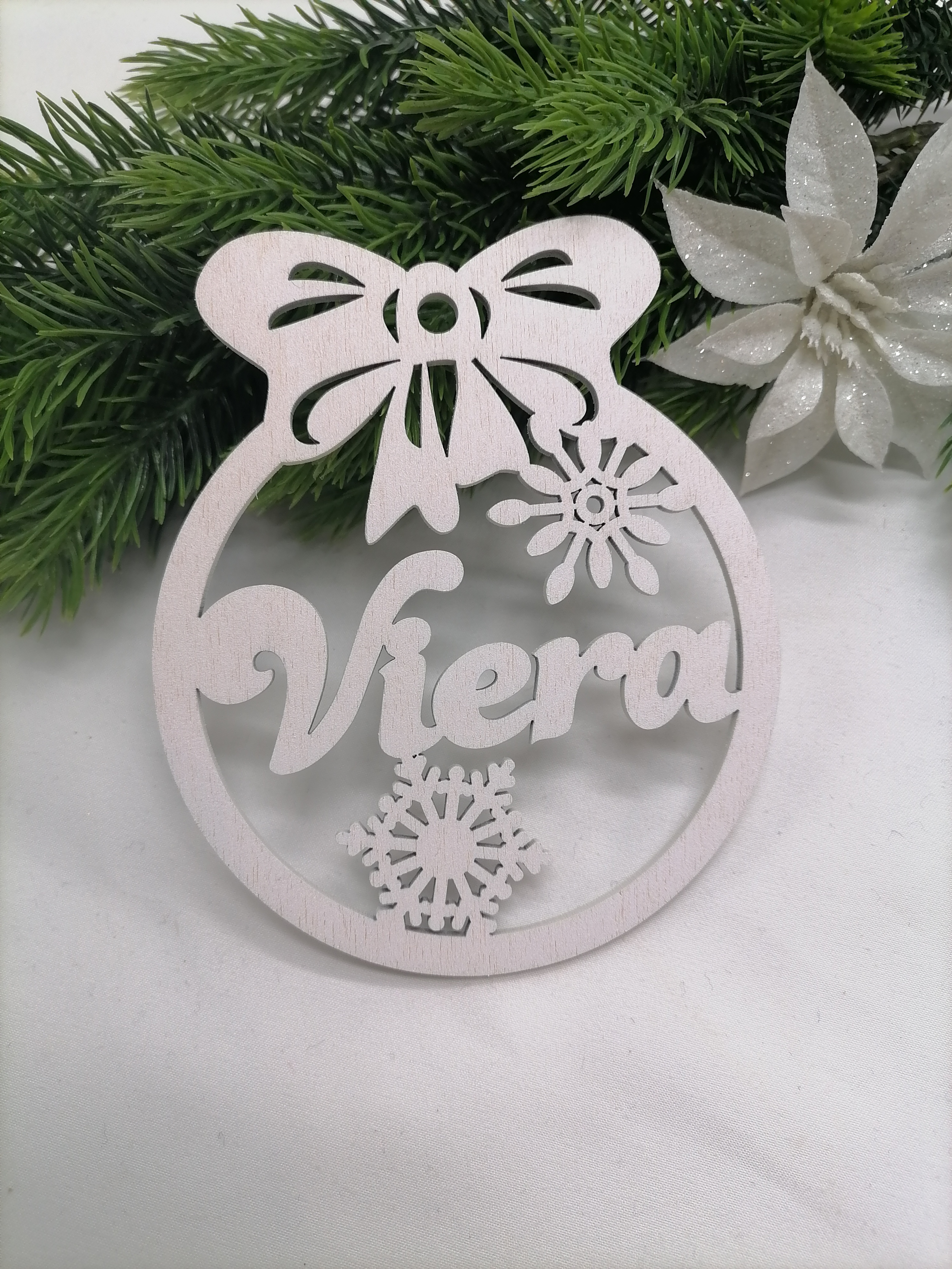 Vianočná ozdoba biela guľa Viera 8x9,5cm