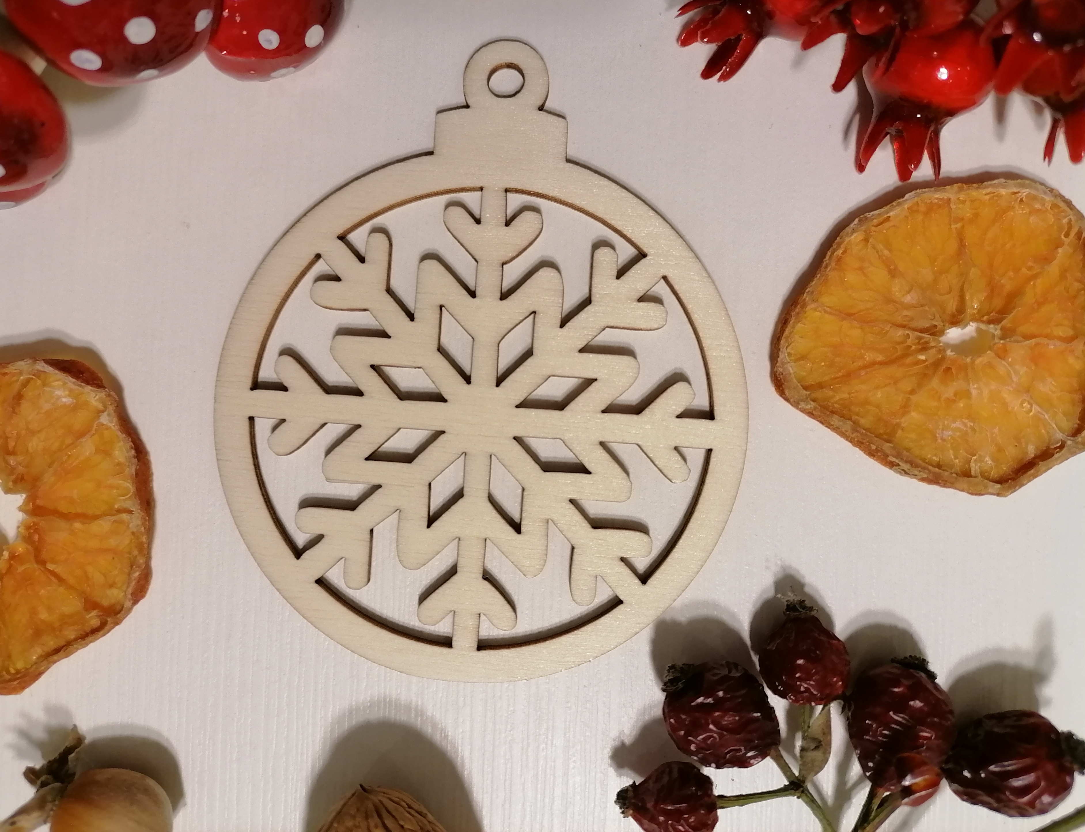 vianočná guľa "vločka" prírodná 8x9,5cm