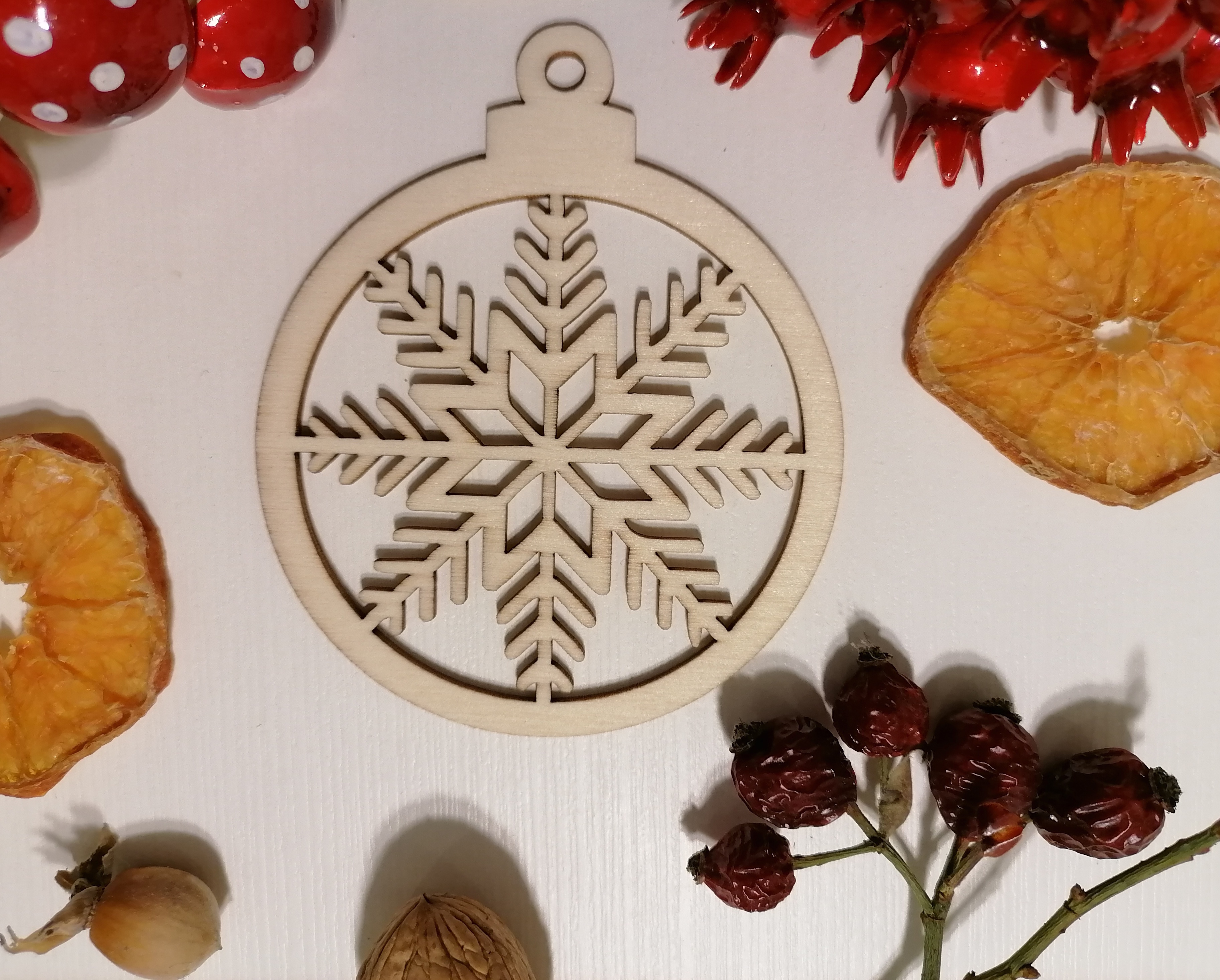 vianočná guľa "vločka" prírodná 8x9,5cm