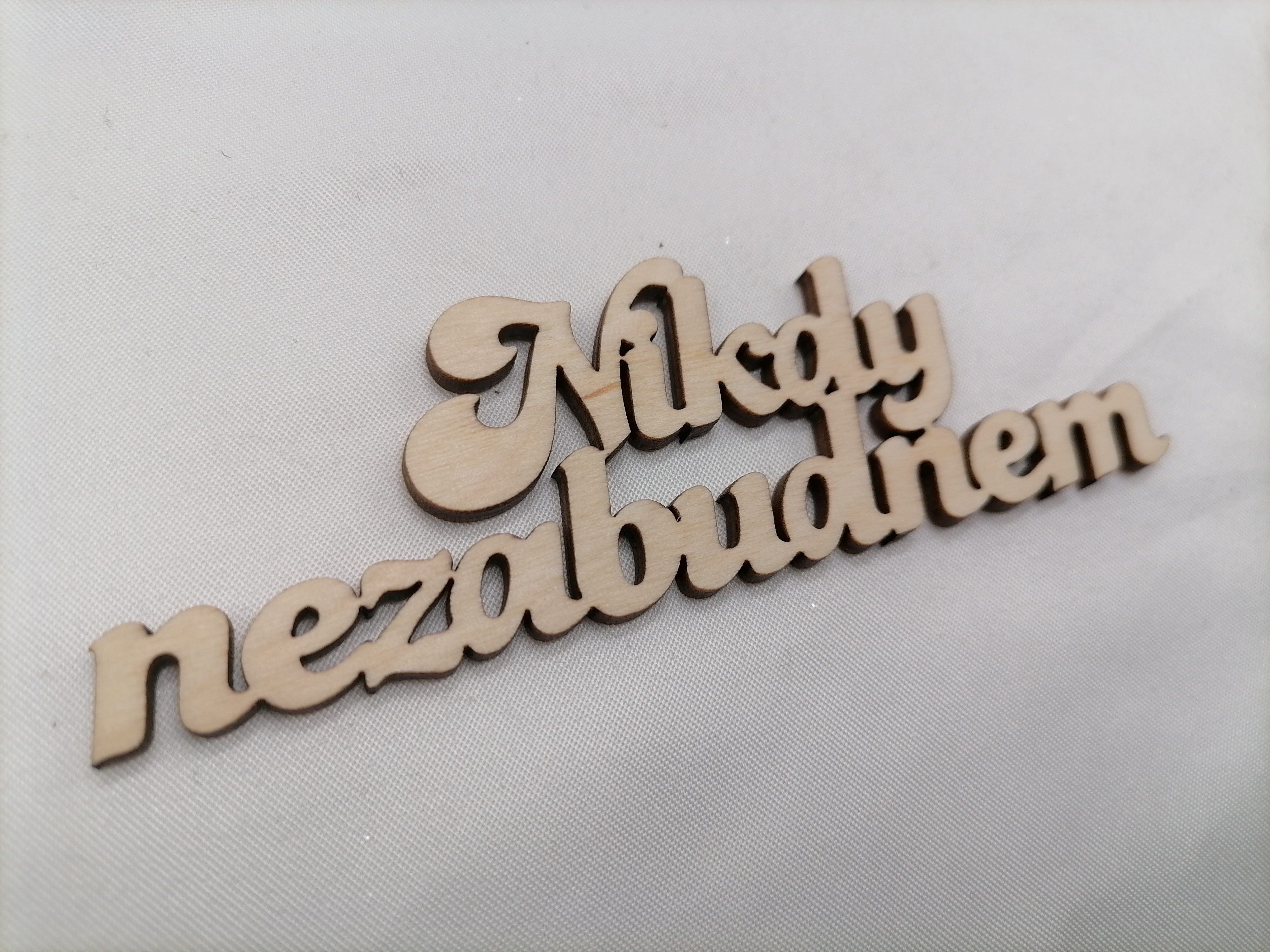 Nápis Nikdy nezabudnem 10 cm 