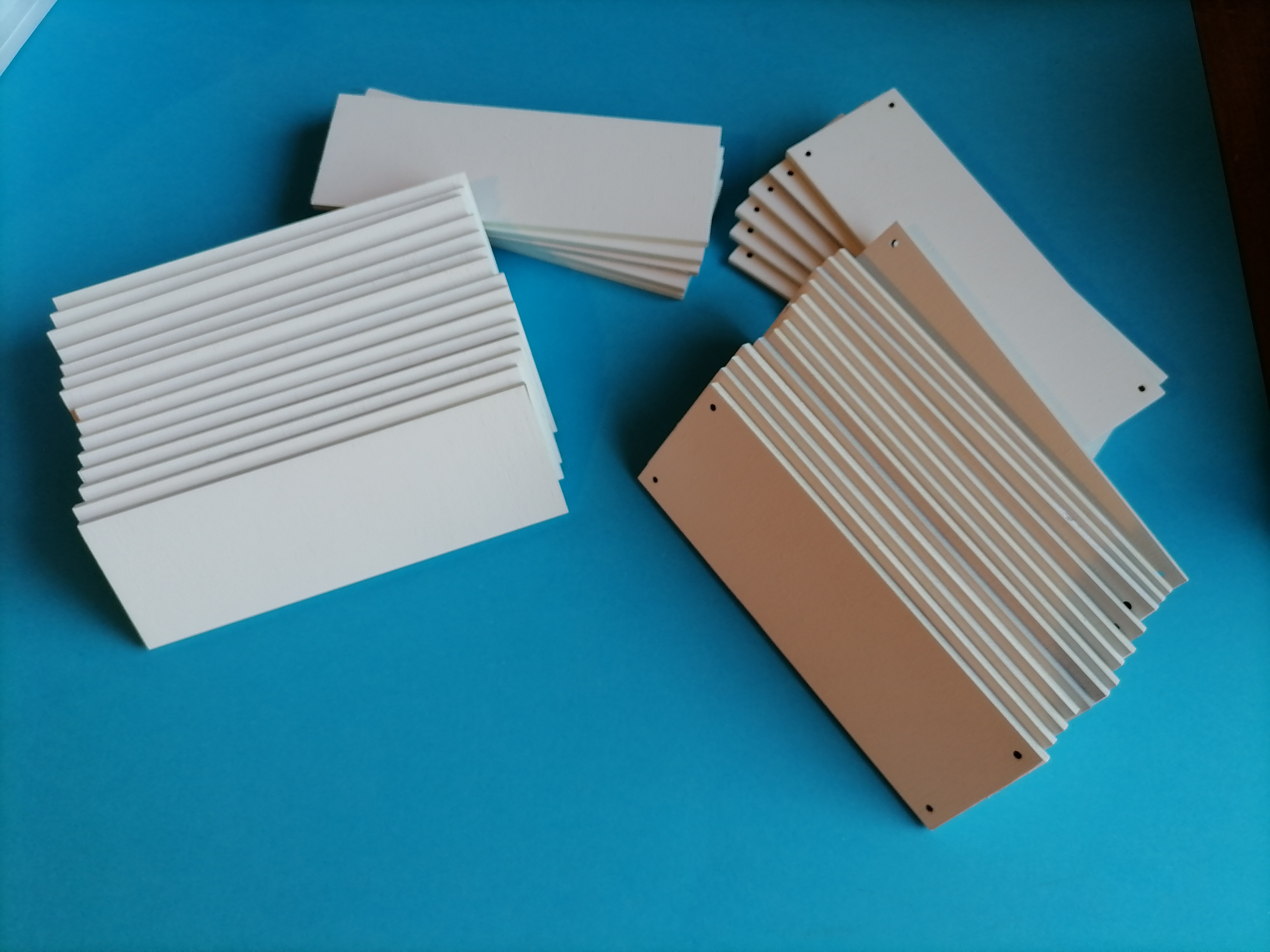 Biela tabuľka 10x4cm