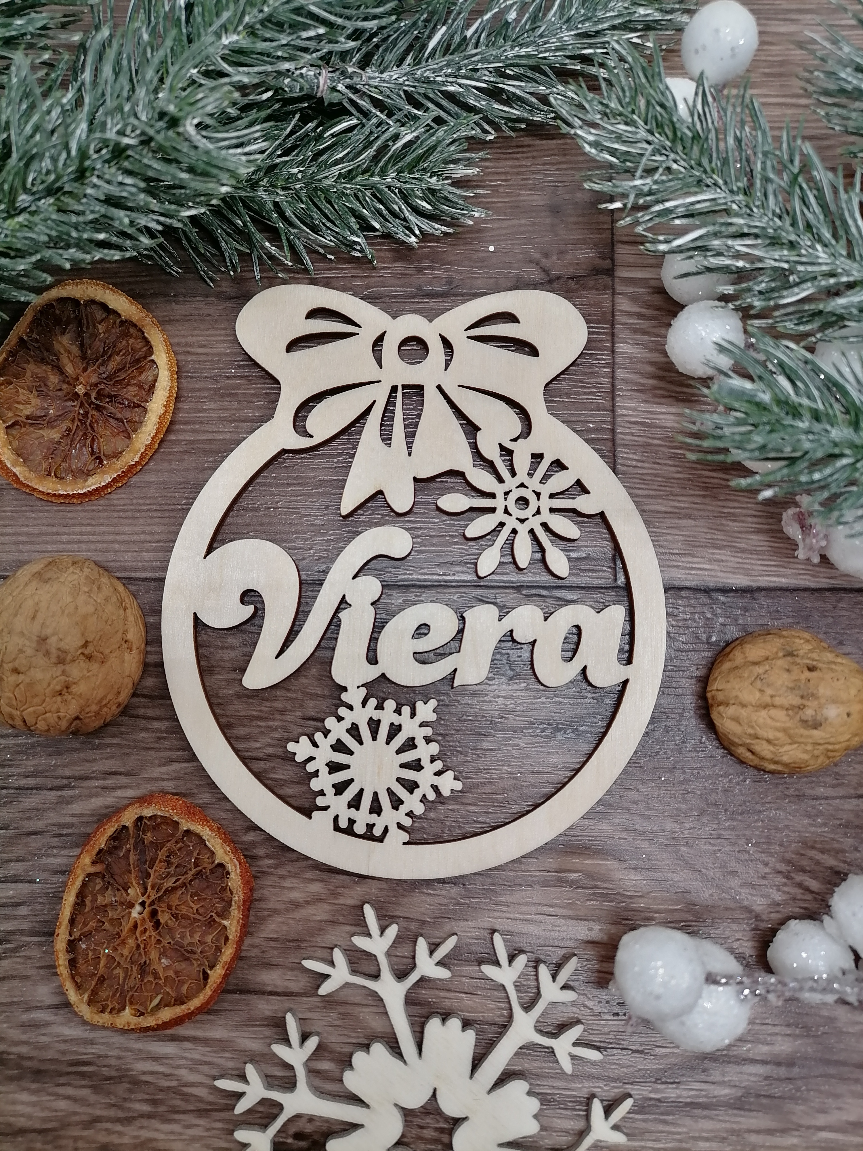 Vianočná ozdoba prírodná guľa Viera 8x9,5cm