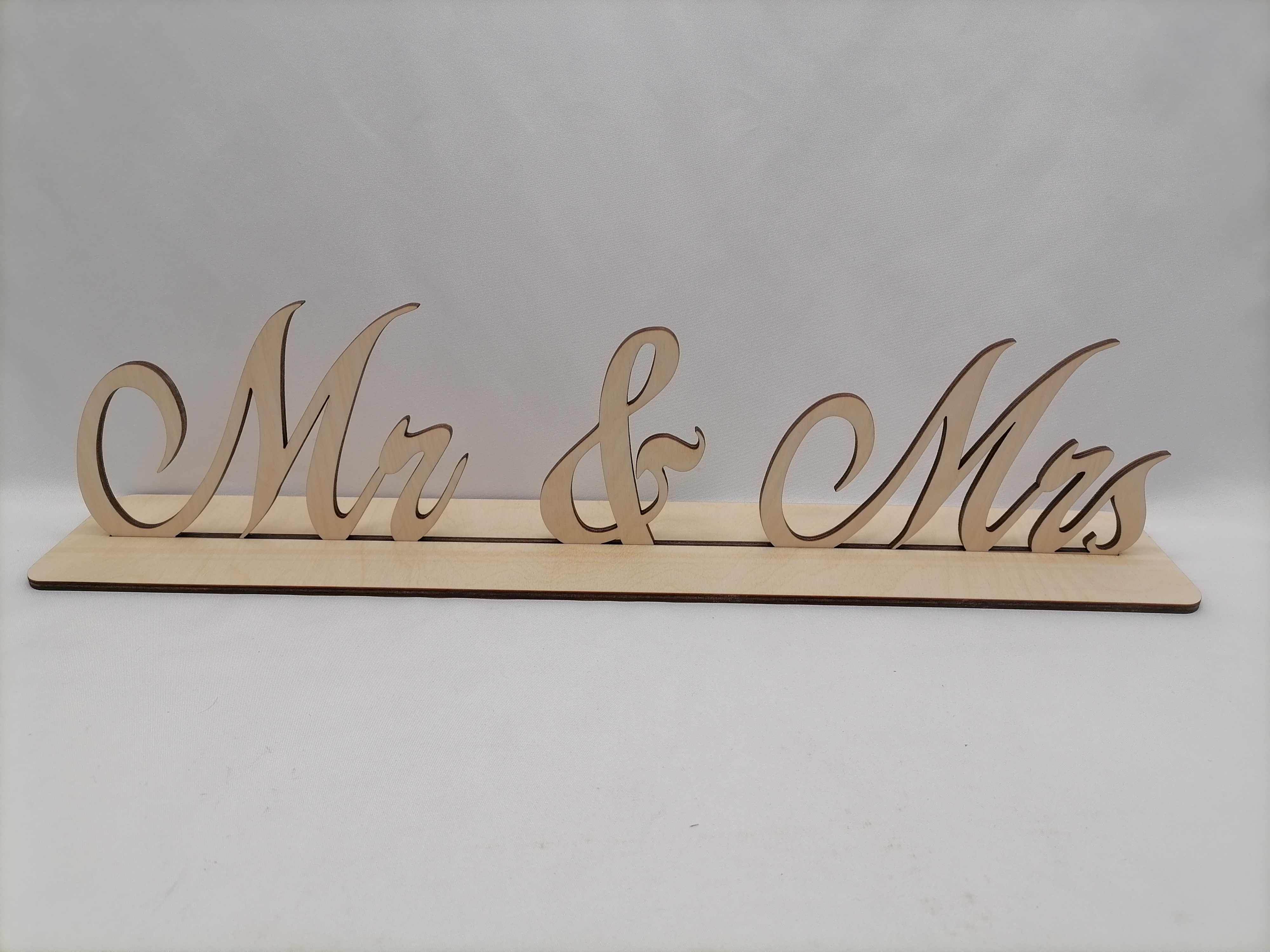Svadobný stojan Mr a Mrs